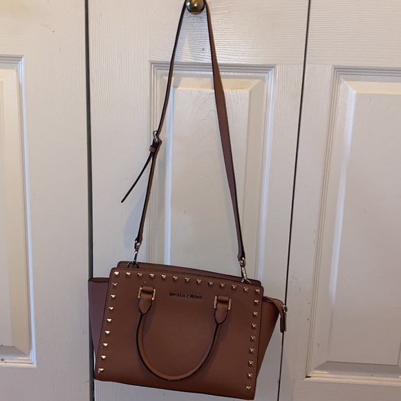 ❣️SOLD❣️Michael Kors Studded Selma Purse - Picture 3 of 6